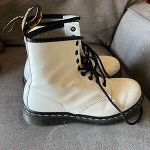 Dr Martens Original AirWair Soles Bouncing 1460 White Leather Combat Boot